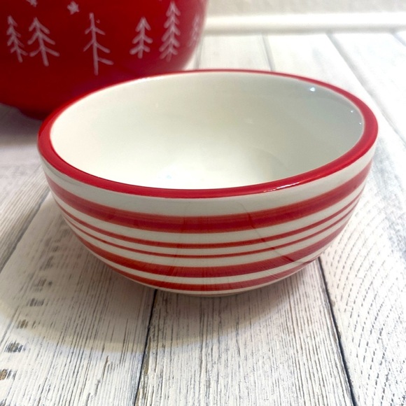 Set of 3 Ceramic Christmas Serving Bowls - Picture 3 of 6